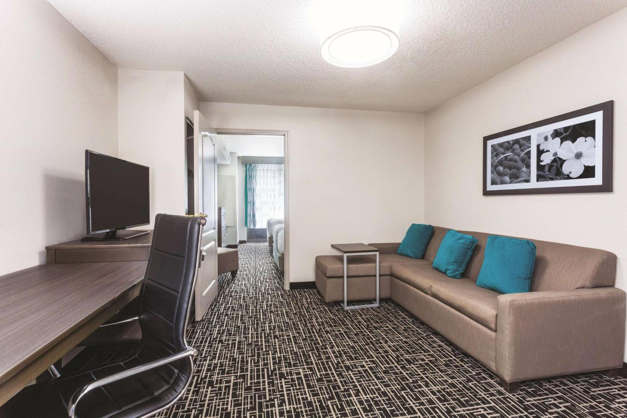La Quinta By Wyndham Covington Hotel Ngoại thất bức ảnh
