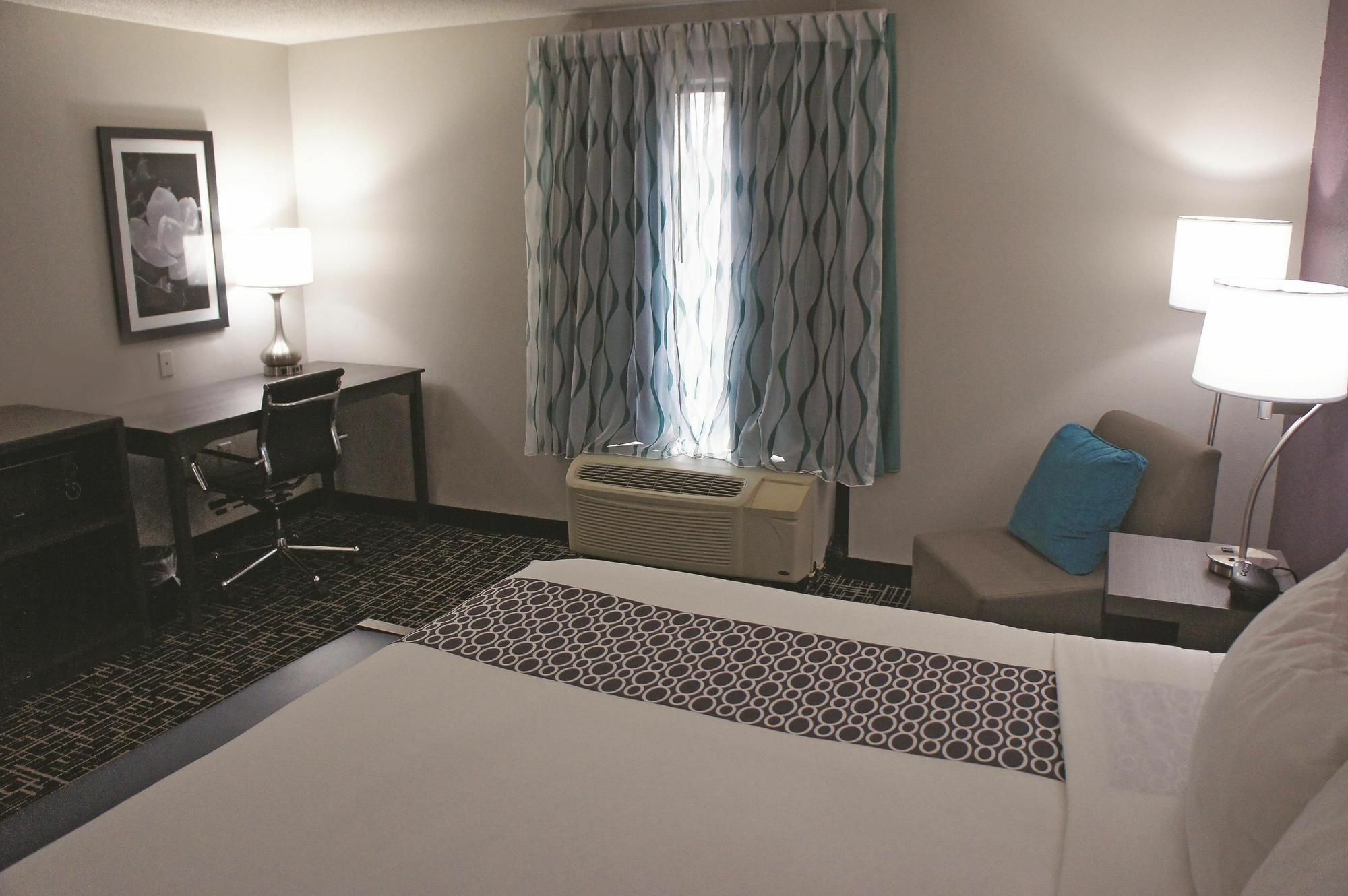 La Quinta By Wyndham Covington Hotel Ngoại thất bức ảnh