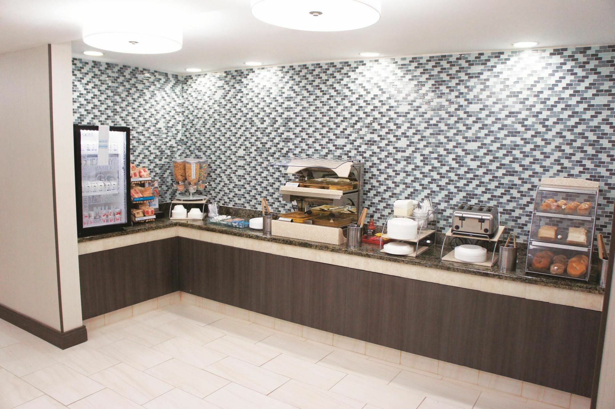 La Quinta By Wyndham Covington Hotel Ngoại thất bức ảnh